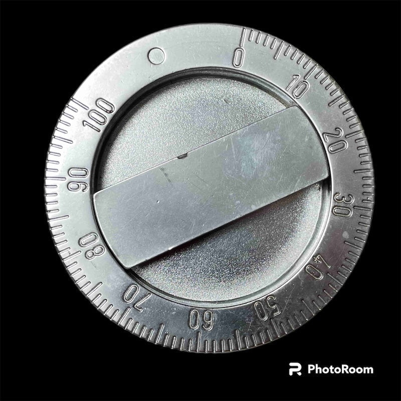 Rotary knob for mechanical combination lock