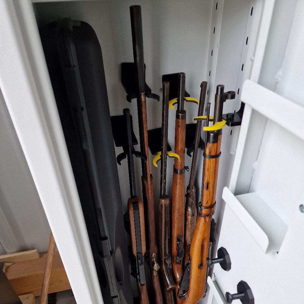 Waffenschrank HUNTER WAPITI Kl. 1 (1500x690x410) max. 14 LW